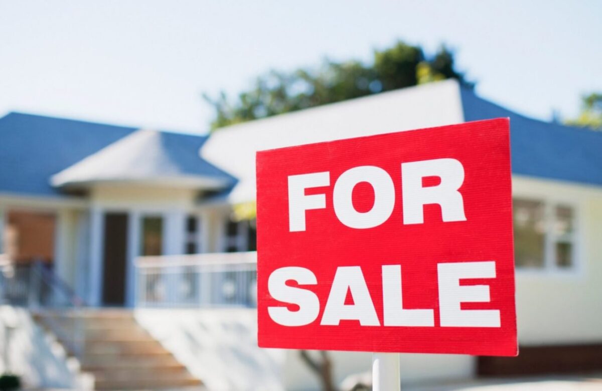 Real Estate Company Redfin Estimates U.S. Homeowners Have Lost $2.3 Trillion in Value Since June