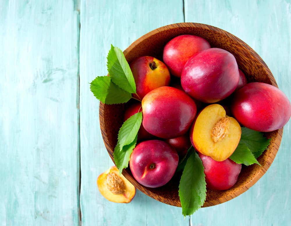 56 Types Of Nectarines (Differences, Size, Color, Appearance)
