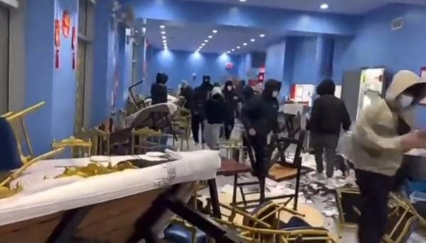 Masked Youths Ransack New York City Restaurant (Video)