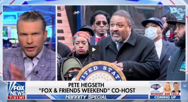 “It Felt Like a Jeb Bush Sort of Scott Walker Cheap Shot” – Pete Hegseth ON FIRE: Blasts Ron DeSantis Over His Swipe Against Trump (VIDEO)