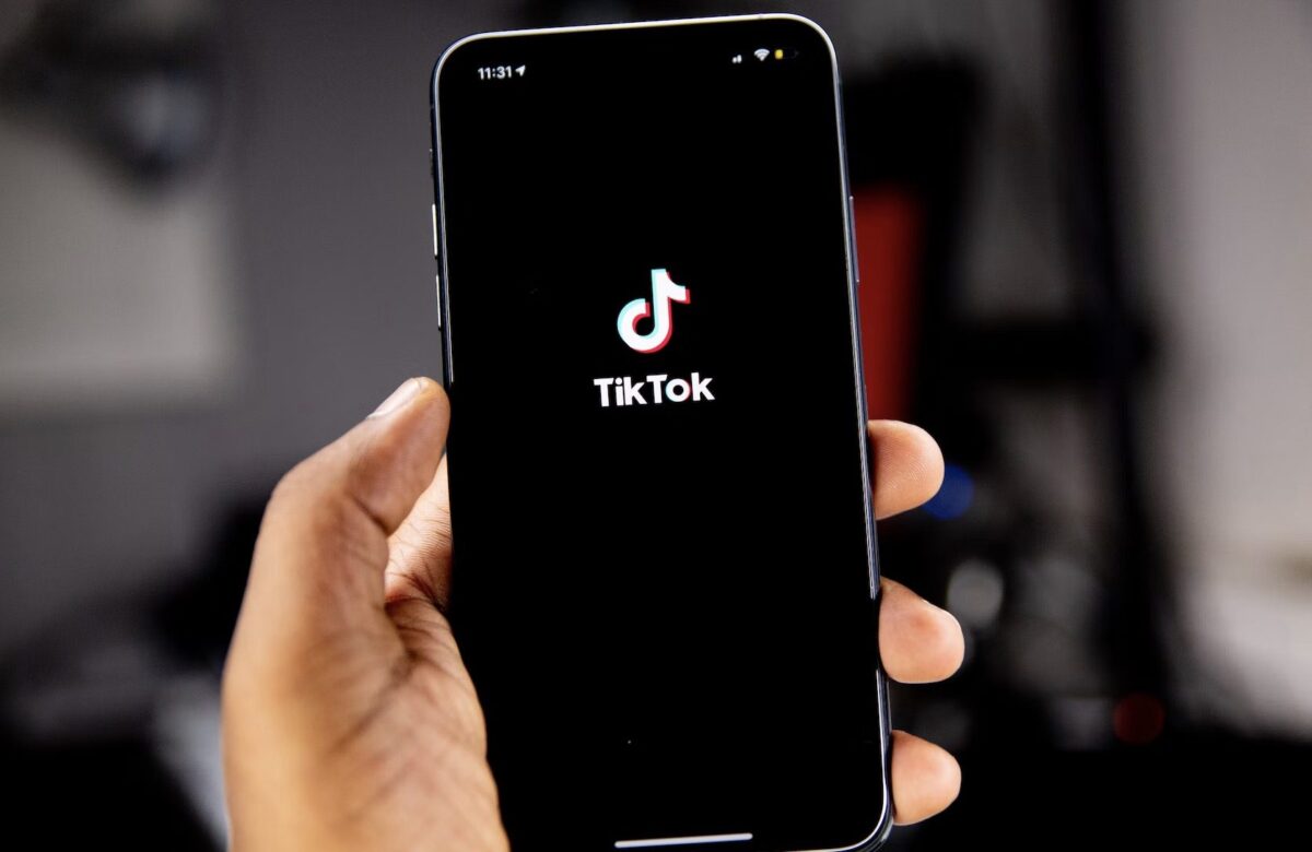 Biden to Ban TikTok in US if Chinese Owners Don’t Sell